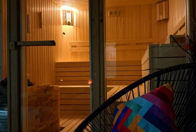 place-image-gallery-5