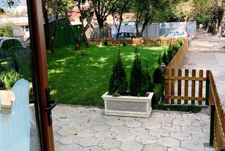 place-image-gallery-0