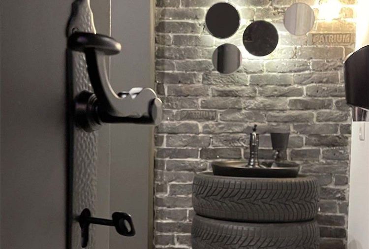 place-image-gallery-0