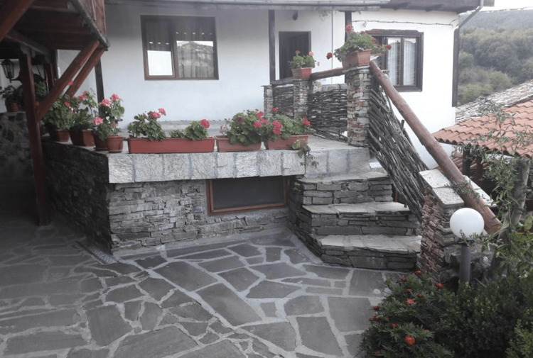 place-image-gallery-0