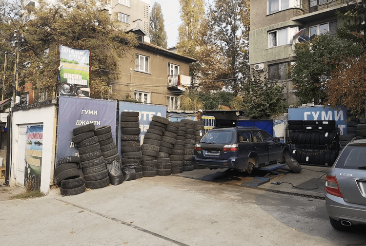 place-image-gallery-1