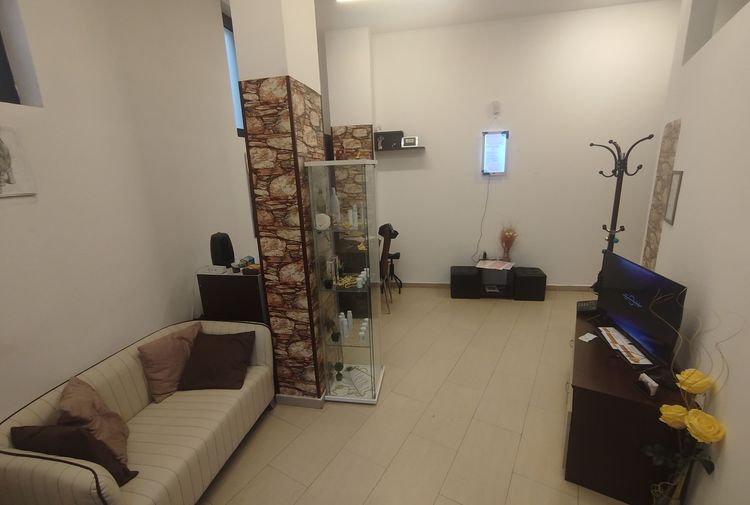 place-image-gallery-1