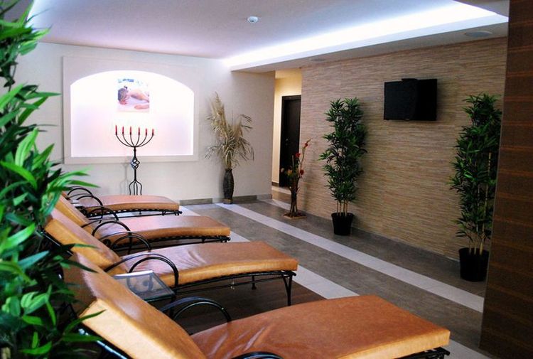 place-image-gallery-1