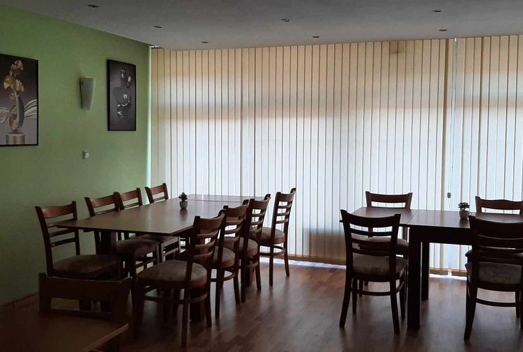 place-image-gallery-0