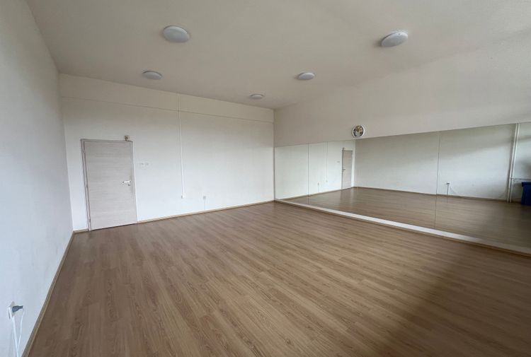 place-image-gallery-2