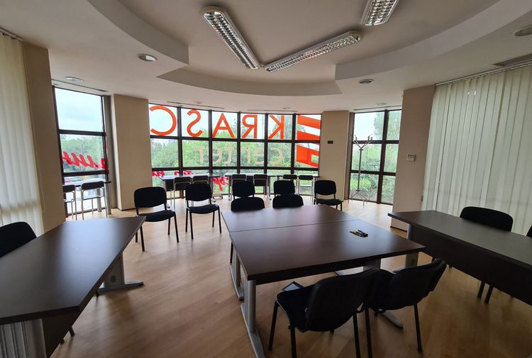 place-image-gallery-3