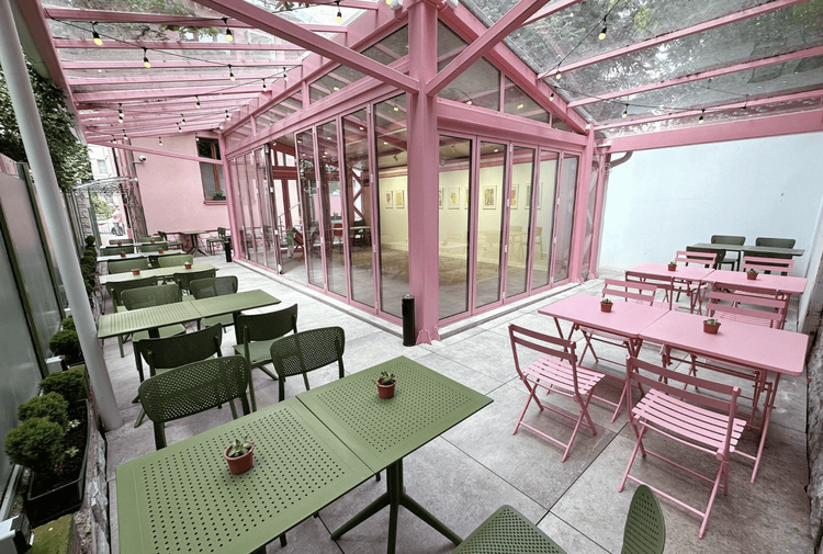 place-image-gallery-4