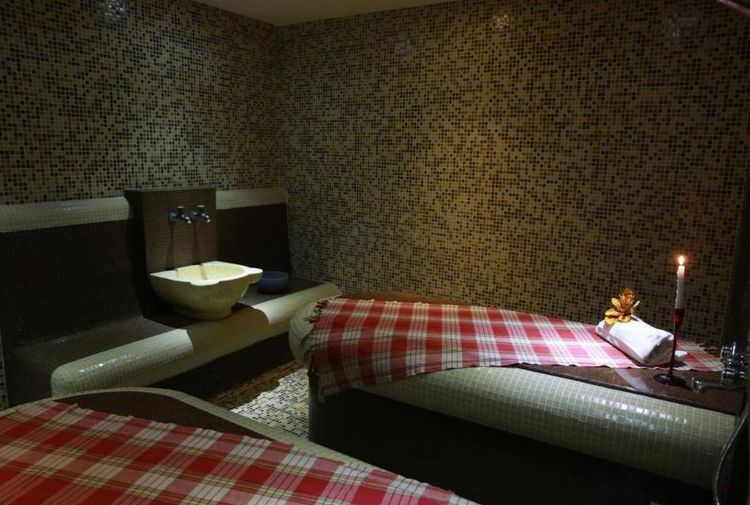 place-image-gallery-4