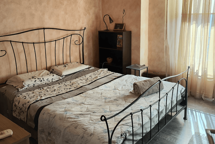 place-image-gallery-4