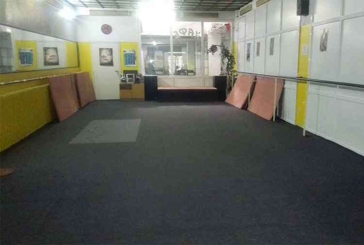 place-image-gallery-1
