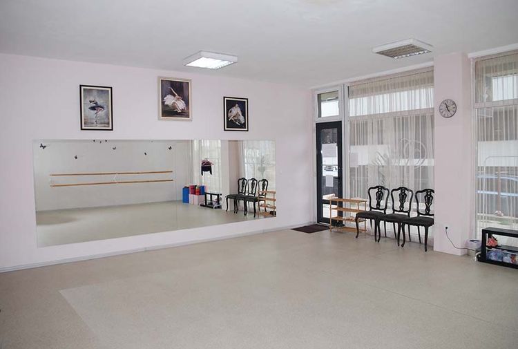 place-image-gallery-2