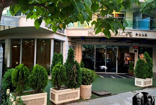 place-image-gallery-0